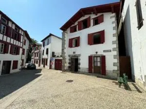 MAISON TYPIQUE PAYS BASQUE