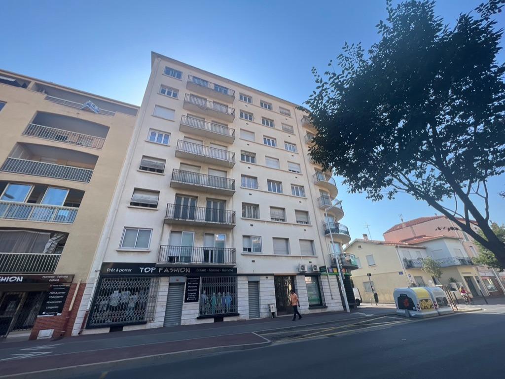 Building à Perpignan — vignette 2