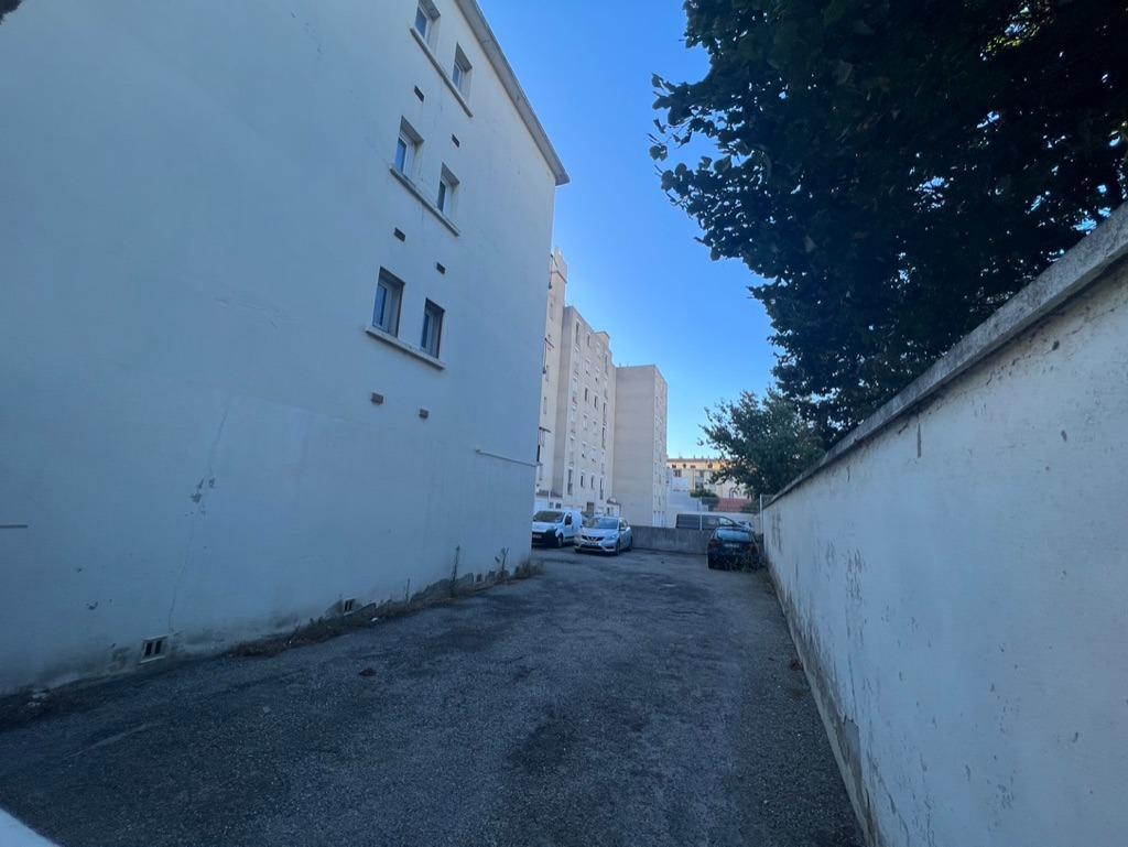 Building à Perpignan — vignette 4