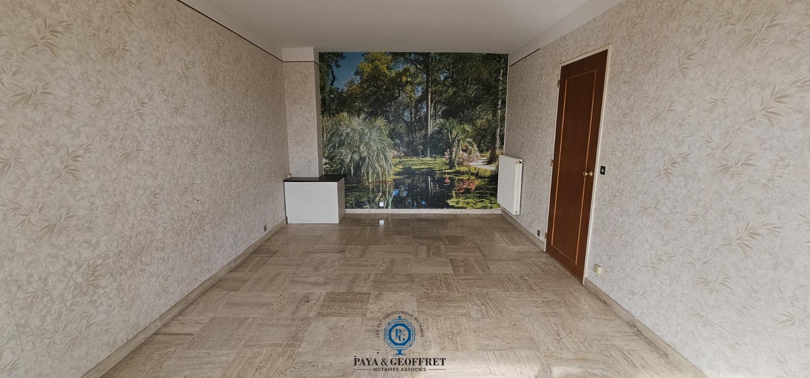 Apartment à Hyères — vignette 4