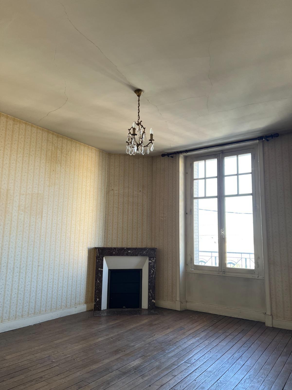 Maison à Brive-la-Gaillarde — vignette 3