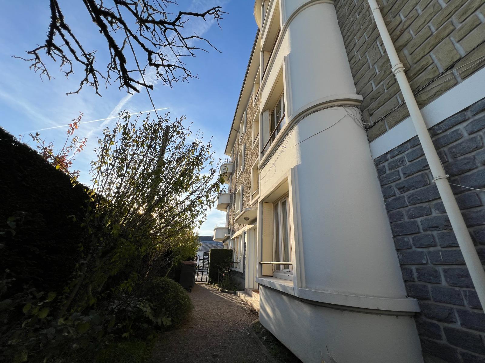 Appartement à Brive-la-Gaillarde — vignette 2