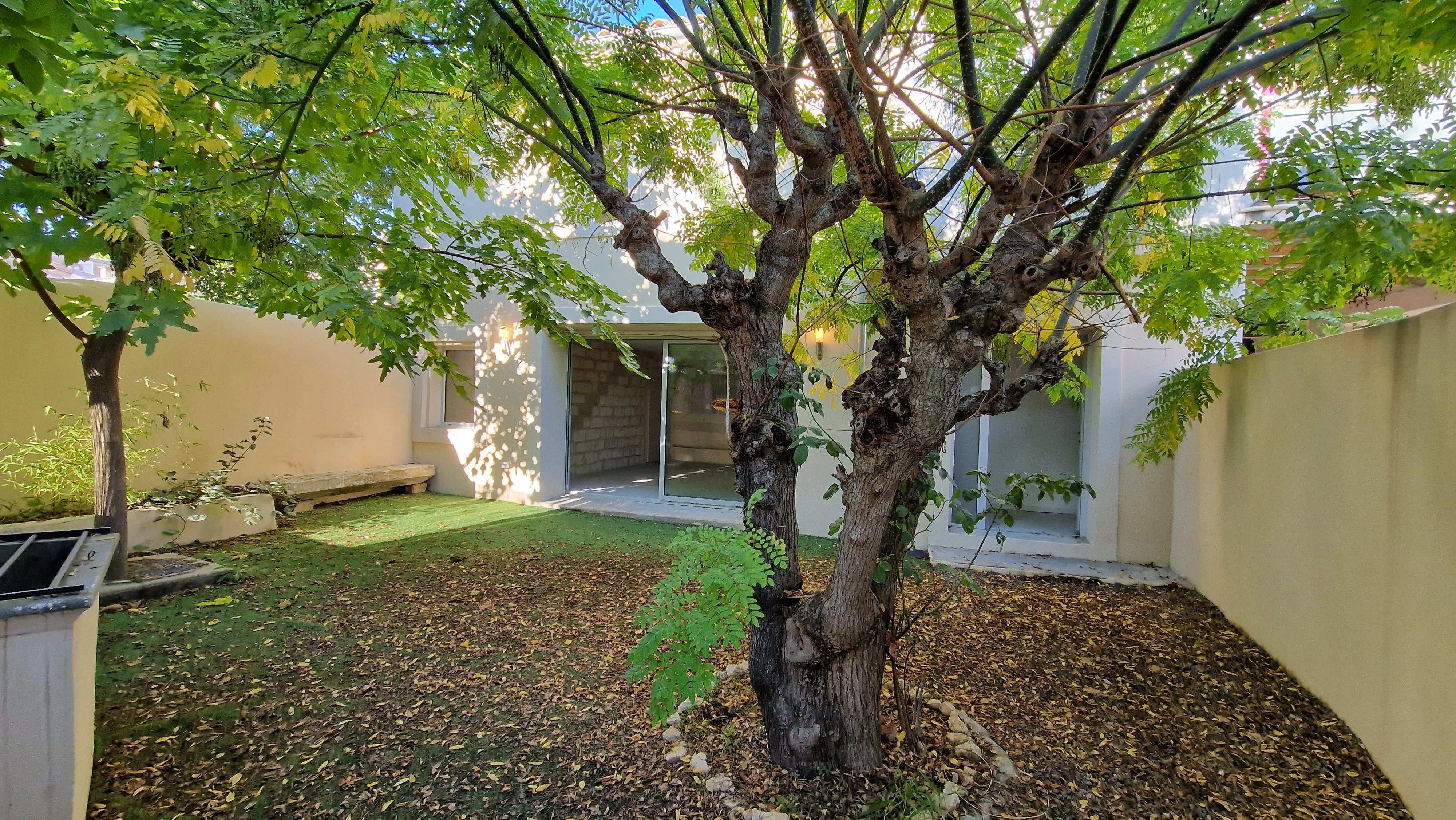 A VENDARGUES Maison de village T5 rénovée avec jardin