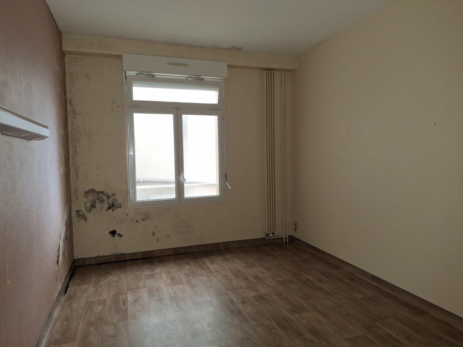 Immeuble à Juvigné — vignette 24