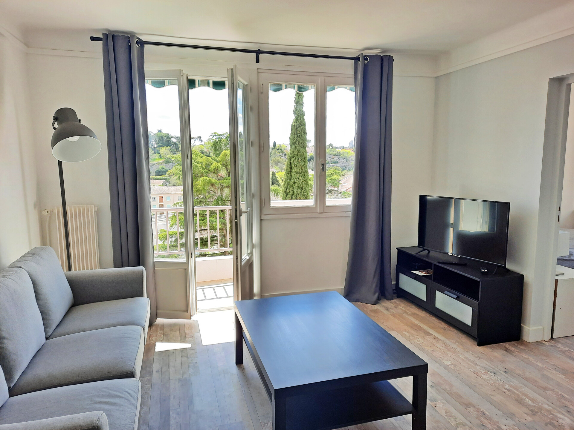 Apartment à Nîmes — vignette 2