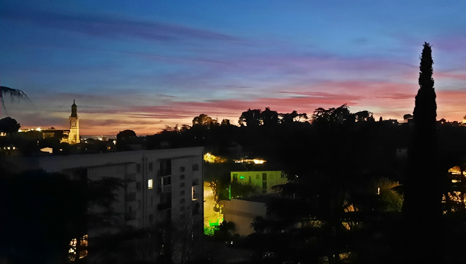 Apartment à Nîmes — vignette 5