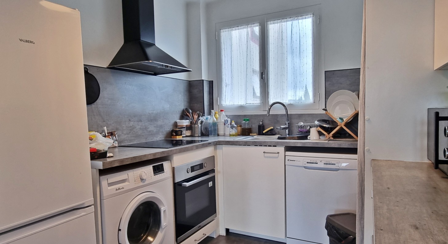 Apartment à Nîmes — vignette 6