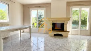 House à Vœuil-et-Giget — vignette 2
