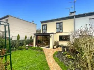 Maison de 94 m² sur une parcelle de 262 m² à Bievres