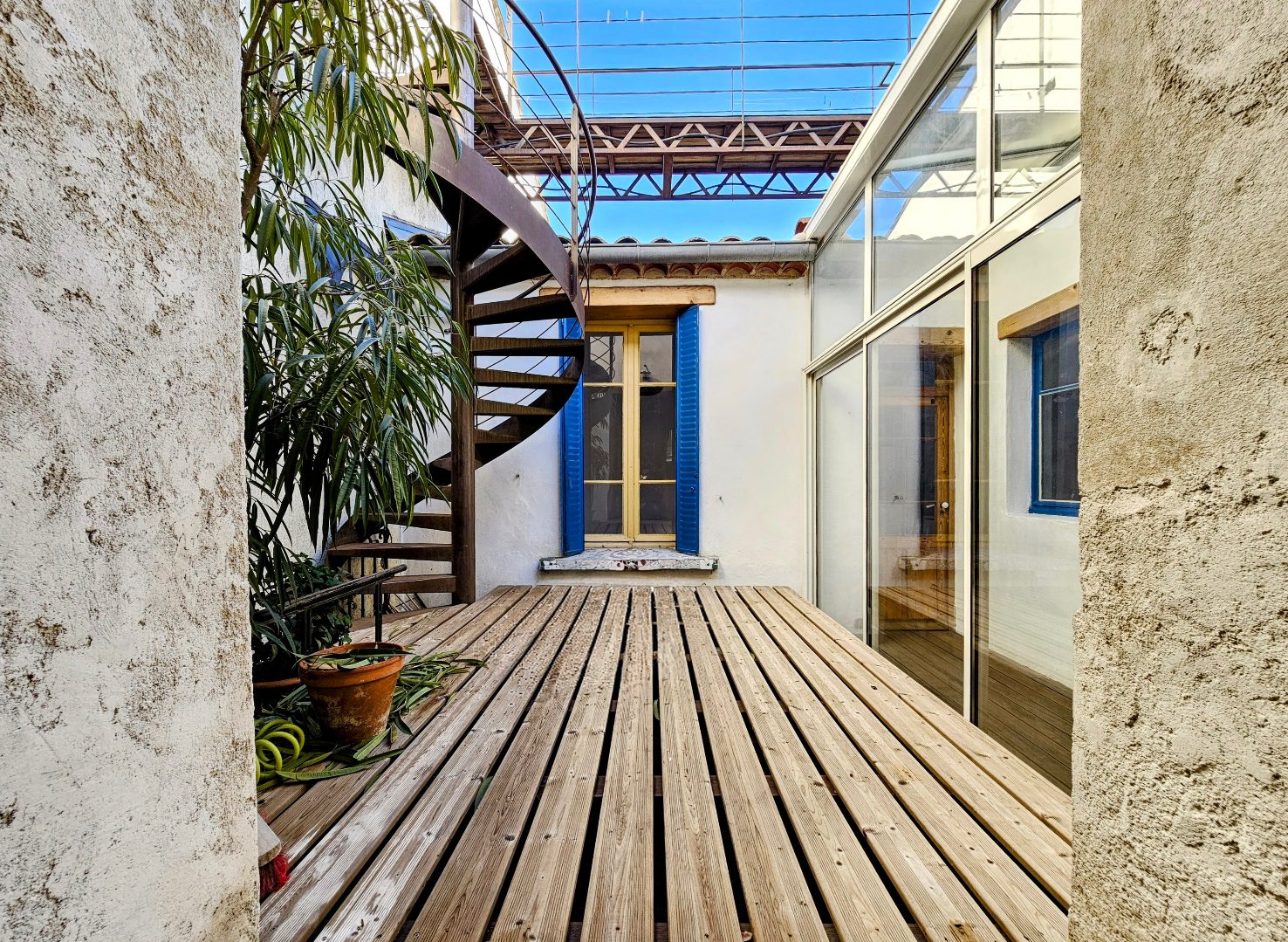 MAISON CELLENEUVE
