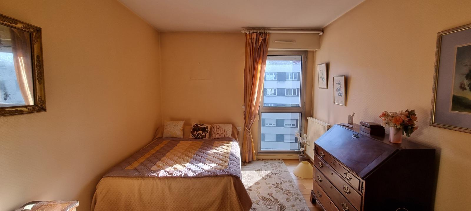 Apartment à Le Mans — vignette 5