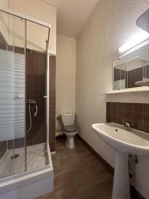 Apartment à Bordeaux — vignette 3