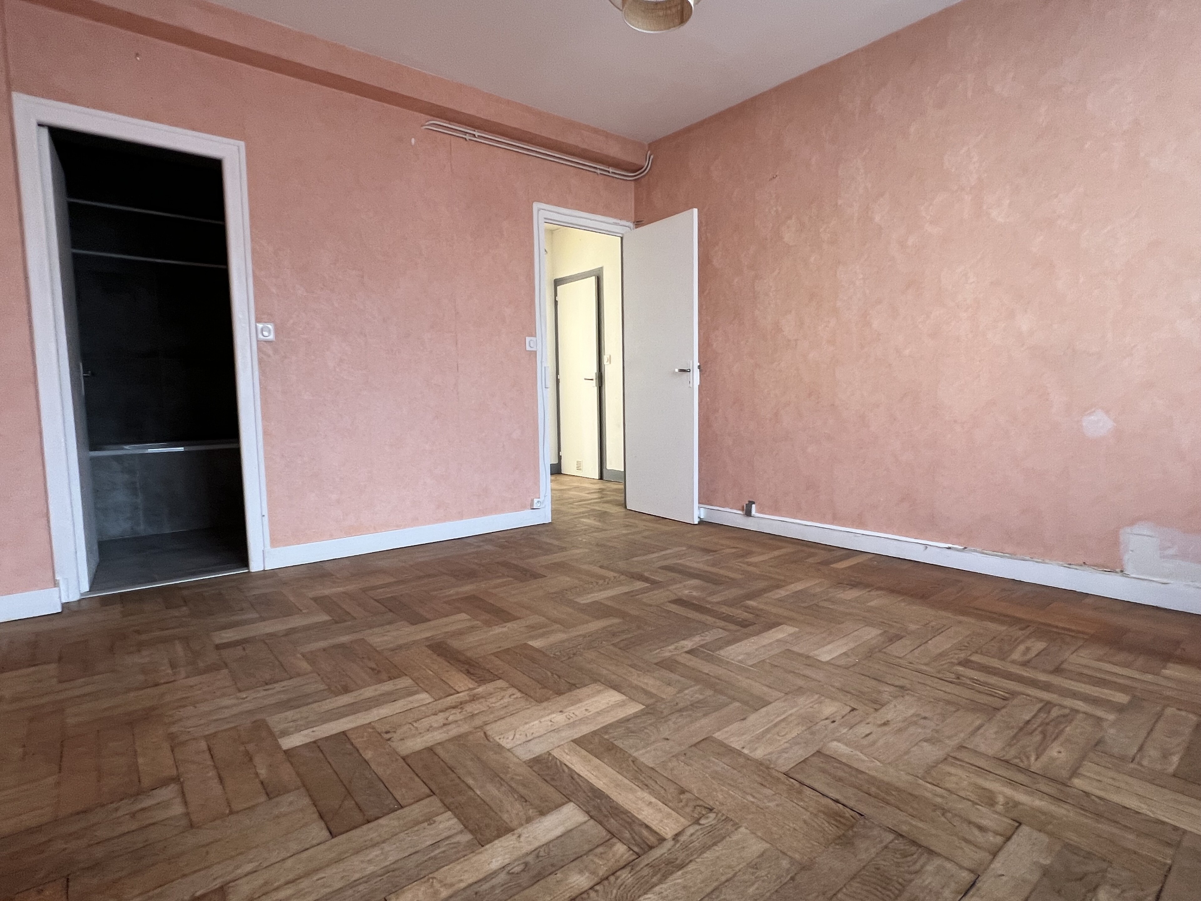 Apartment à Limoges — vignette 10