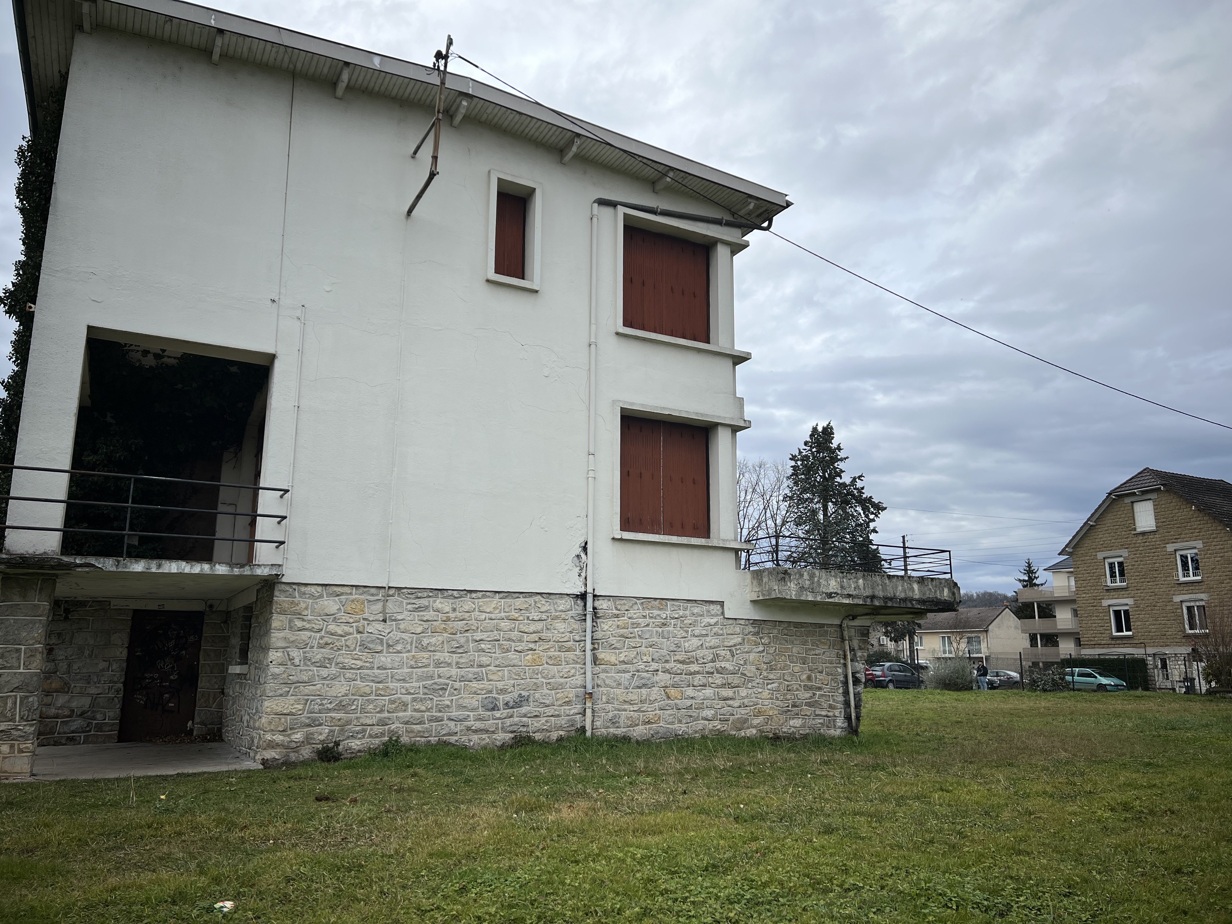 Maison à Brive-la-Gaillarde — vignette 3