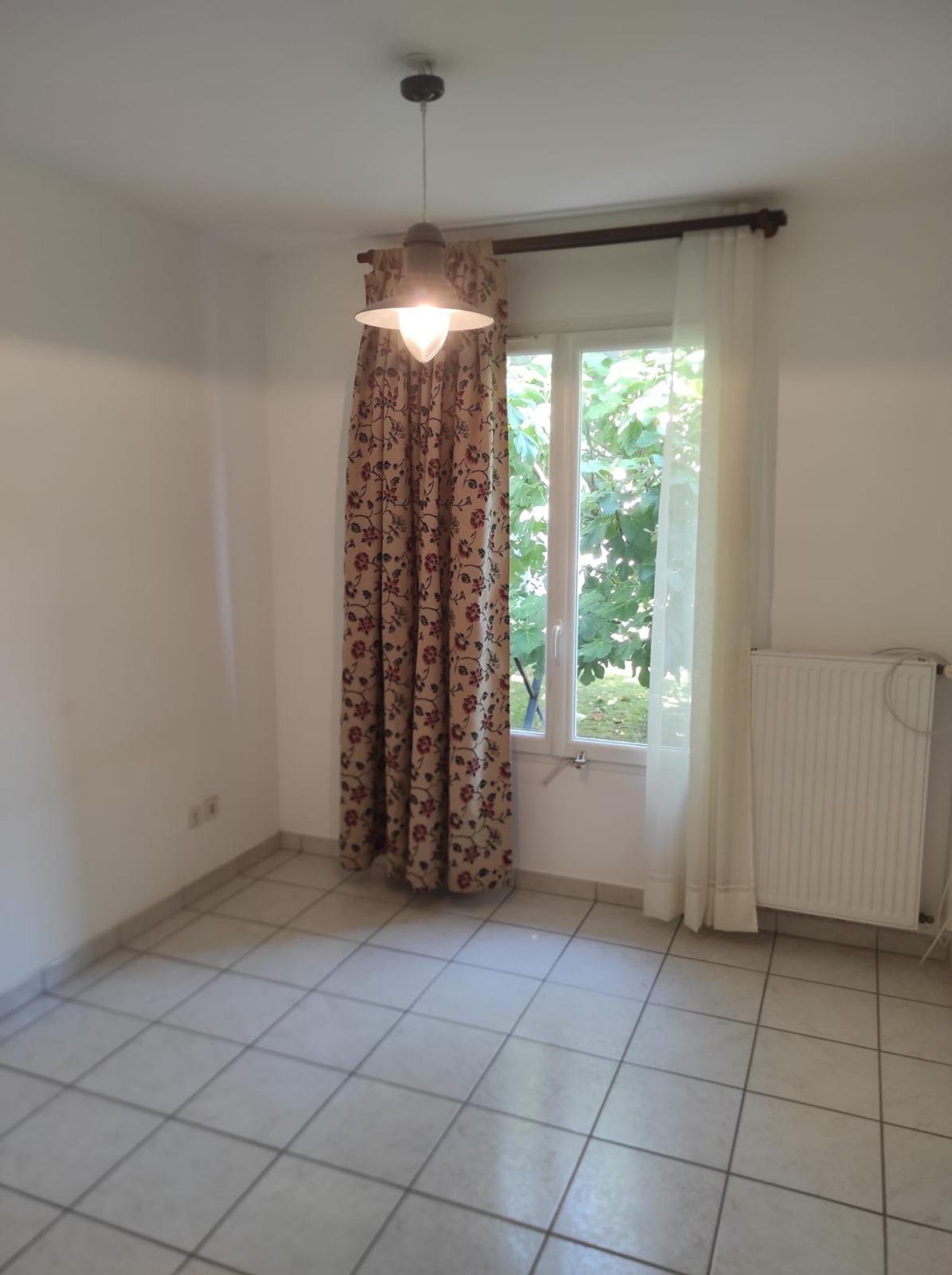 Maison à L'Isle-d'Abeau — vignette 5