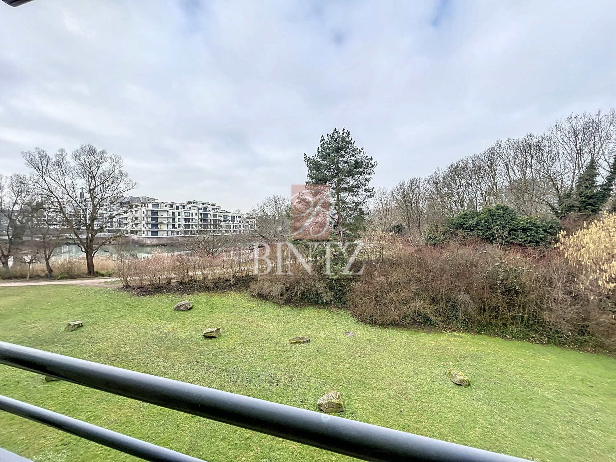 Apartment à Strasbourg — vignette 2