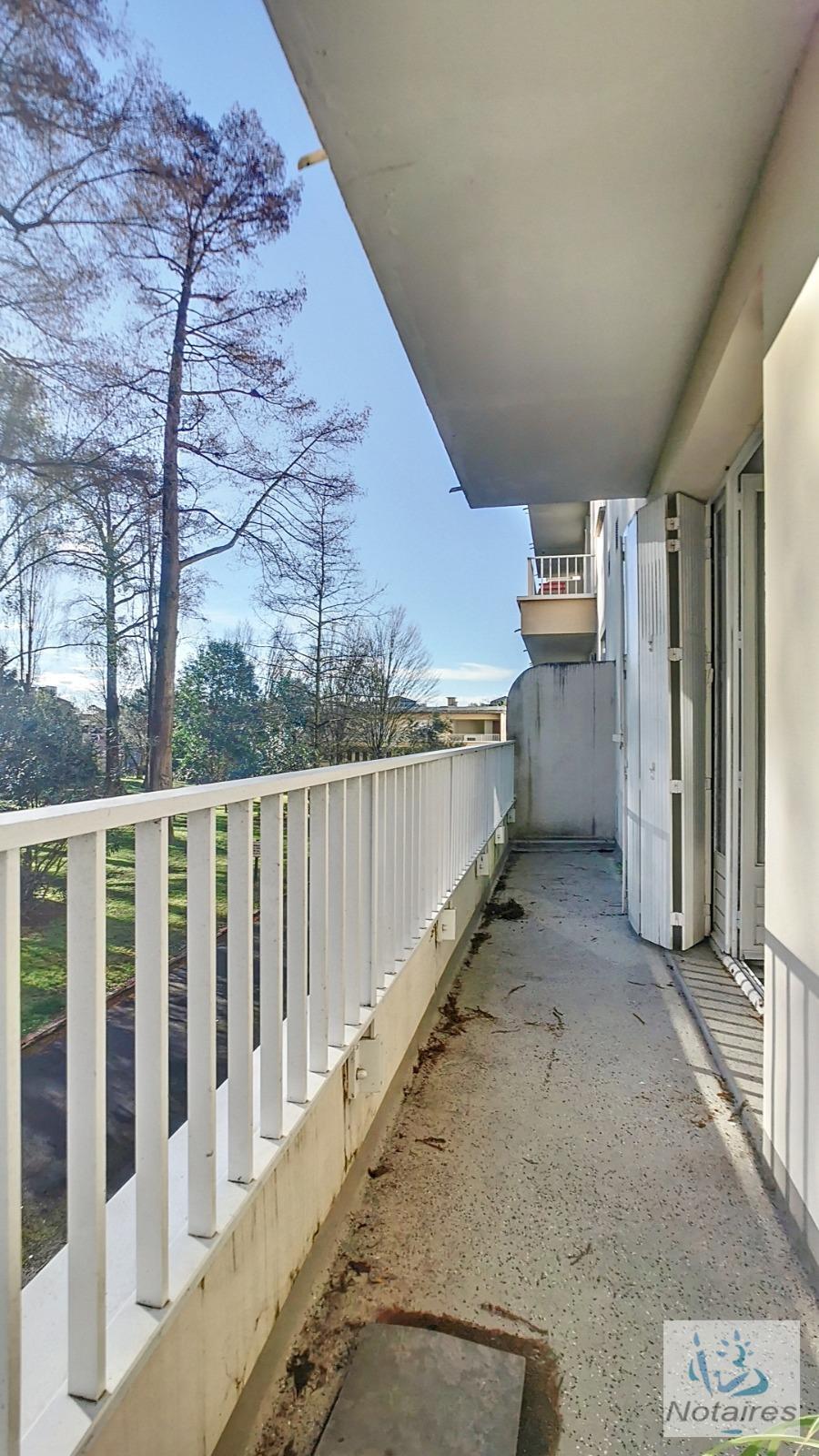 Appartement à Bordeaux — vignette 4