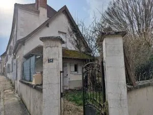 Building à Coulanges-la-Vineuse — vignette 2