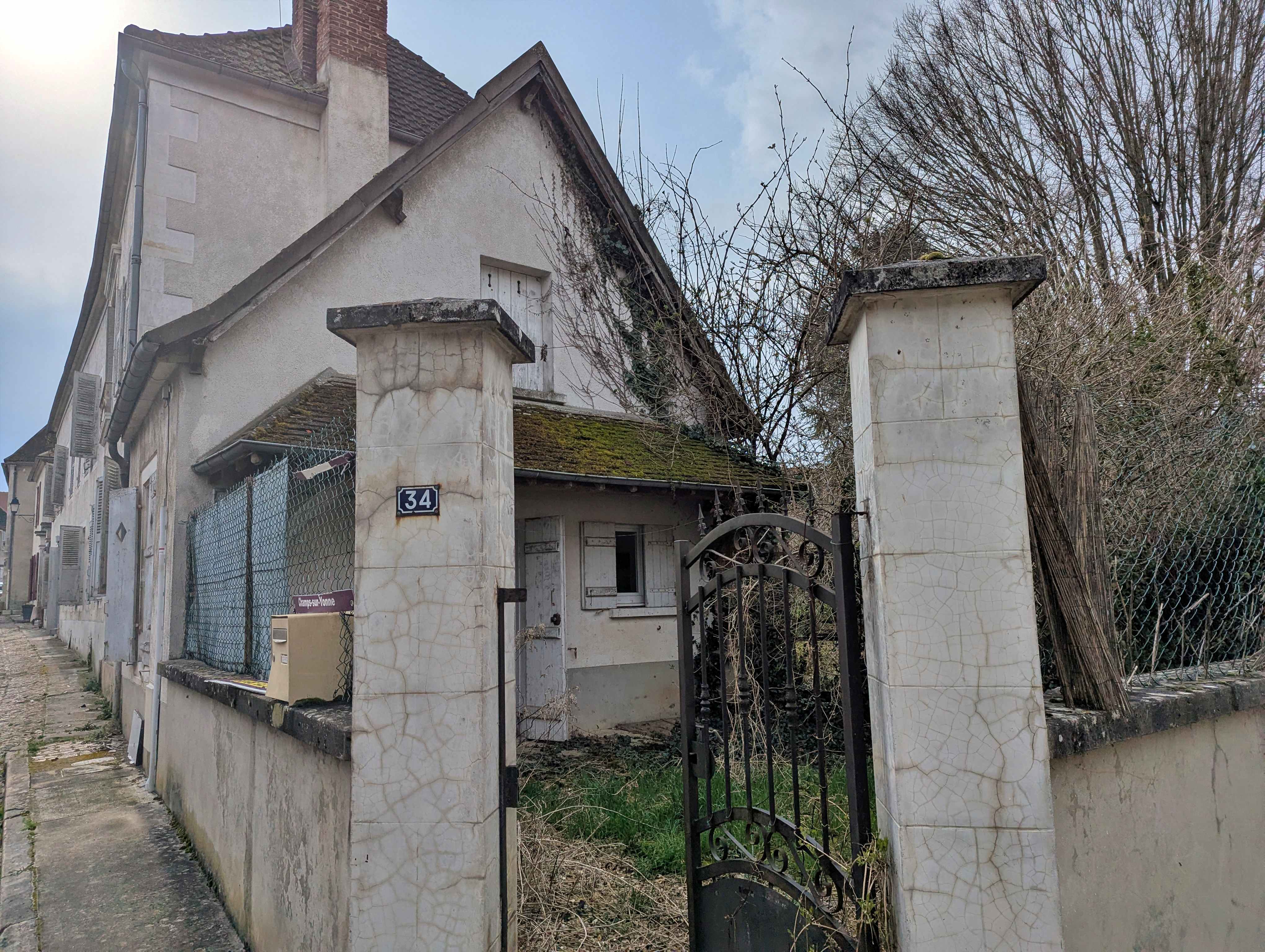Building à Coulanges-la-Vineuse — vignette 2