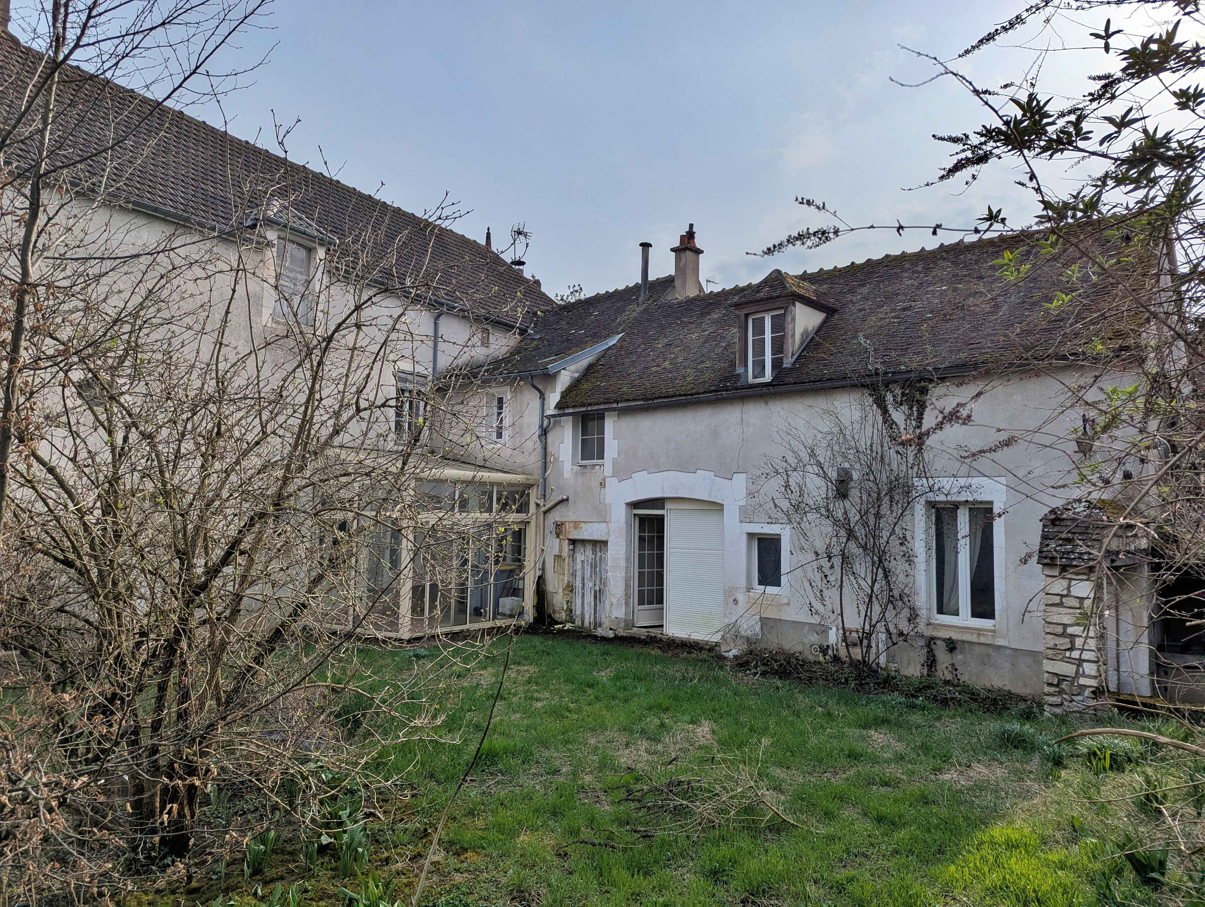 Building à Coulanges-la-Vineuse — vignette 11