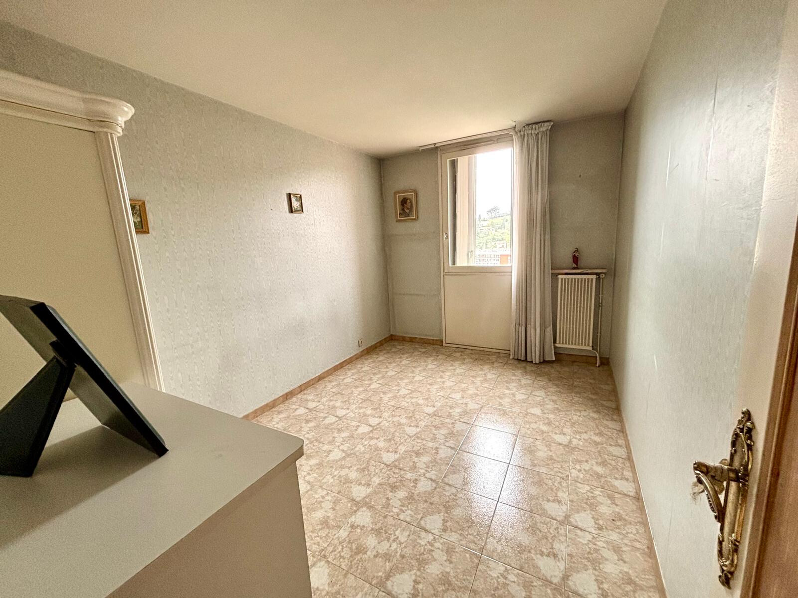 Apartment à Alès — vignette 6