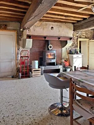 A VENDRE MAISON ANCIENNE A RENOVER SUR 3208m² DE TERRAIN-21390 DOMPIERRE EN MORVAN