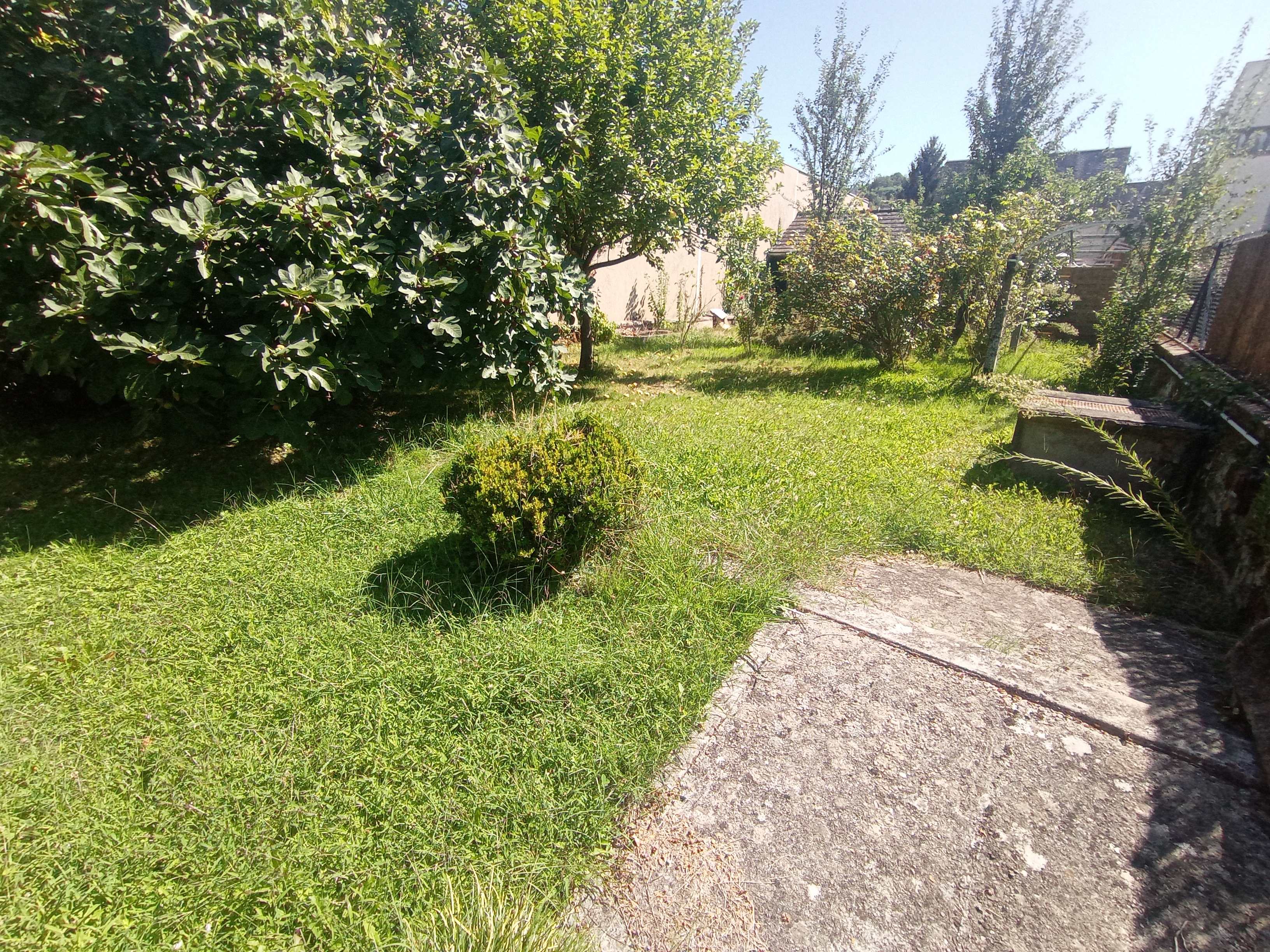 Maison à Brive-la-Gaillarde — vignette 2