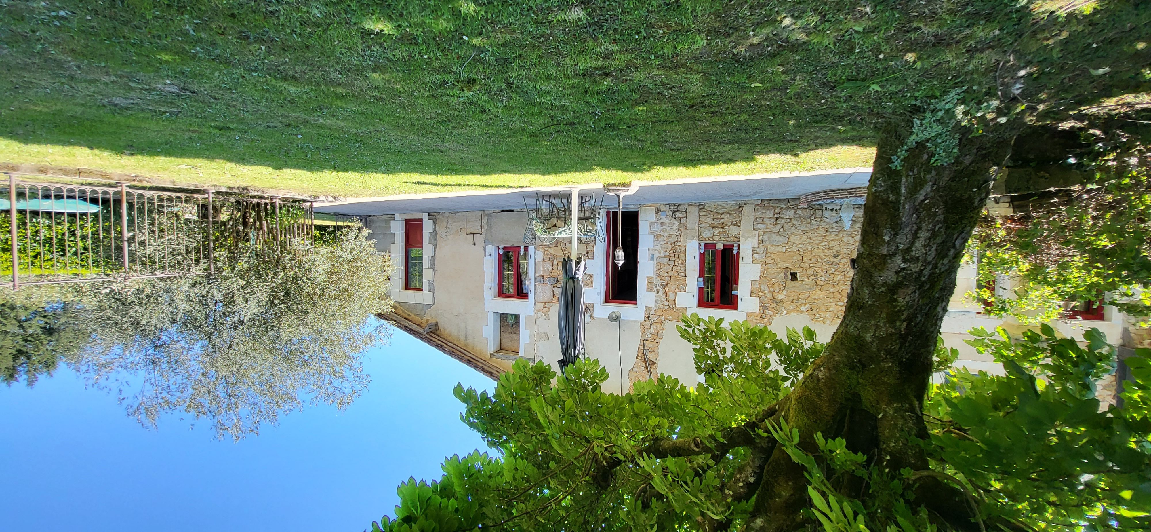 Maison en pierres rénovée, 139 M2, 4 chambres, 1170 M2 de terrain