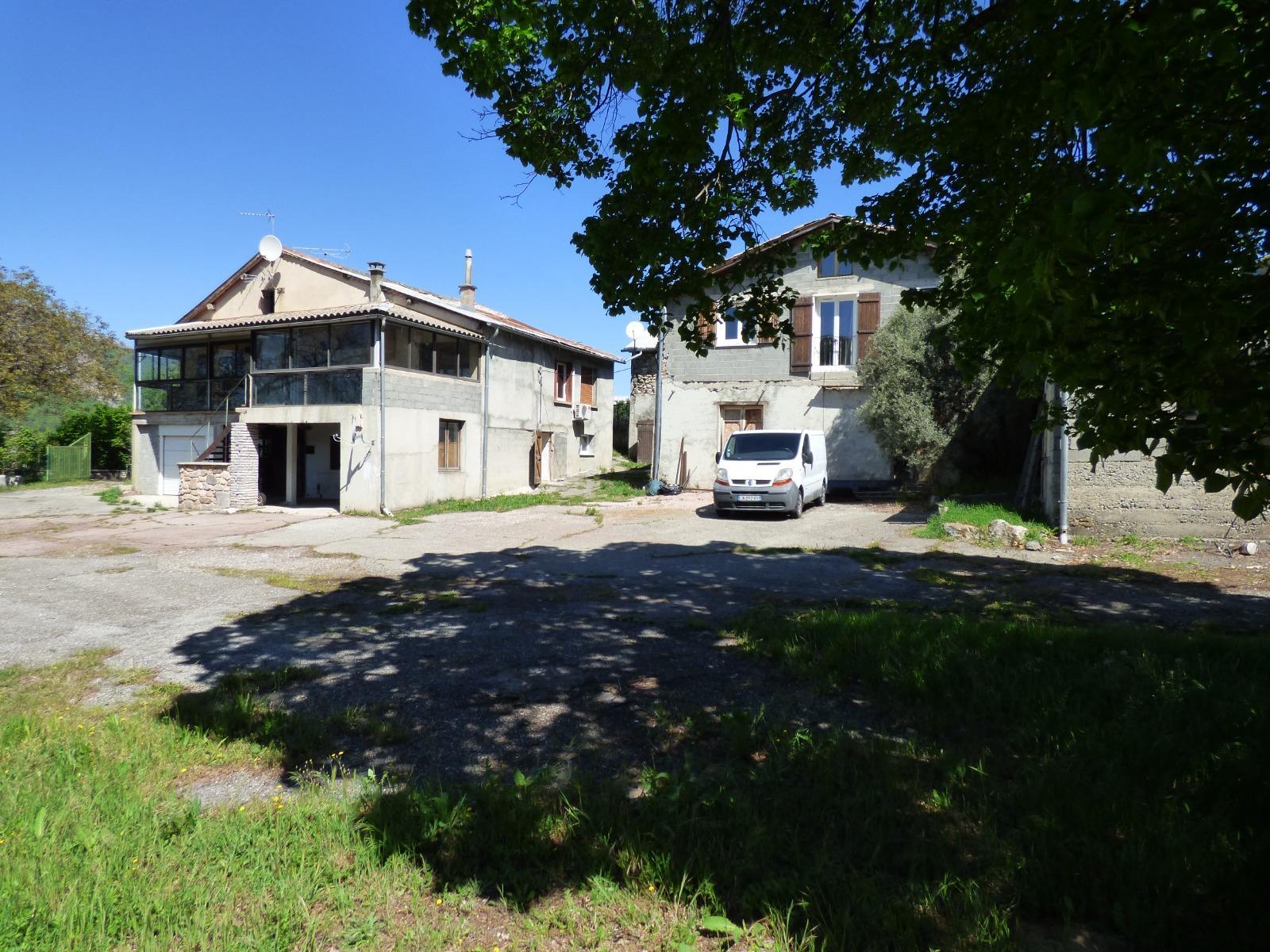 Ténement immobilier CURBANS