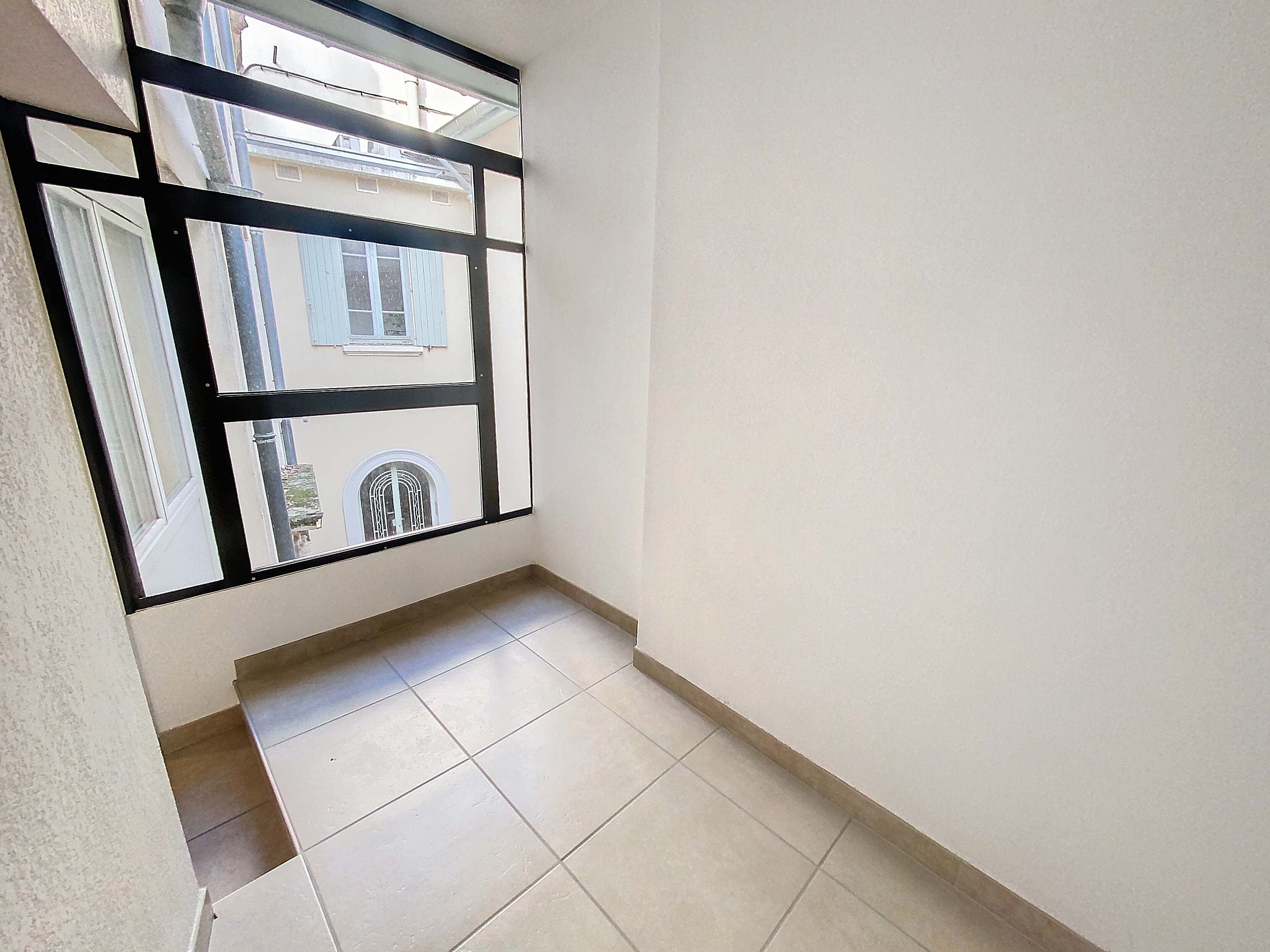 Apartment à Nîmes — vignette 7