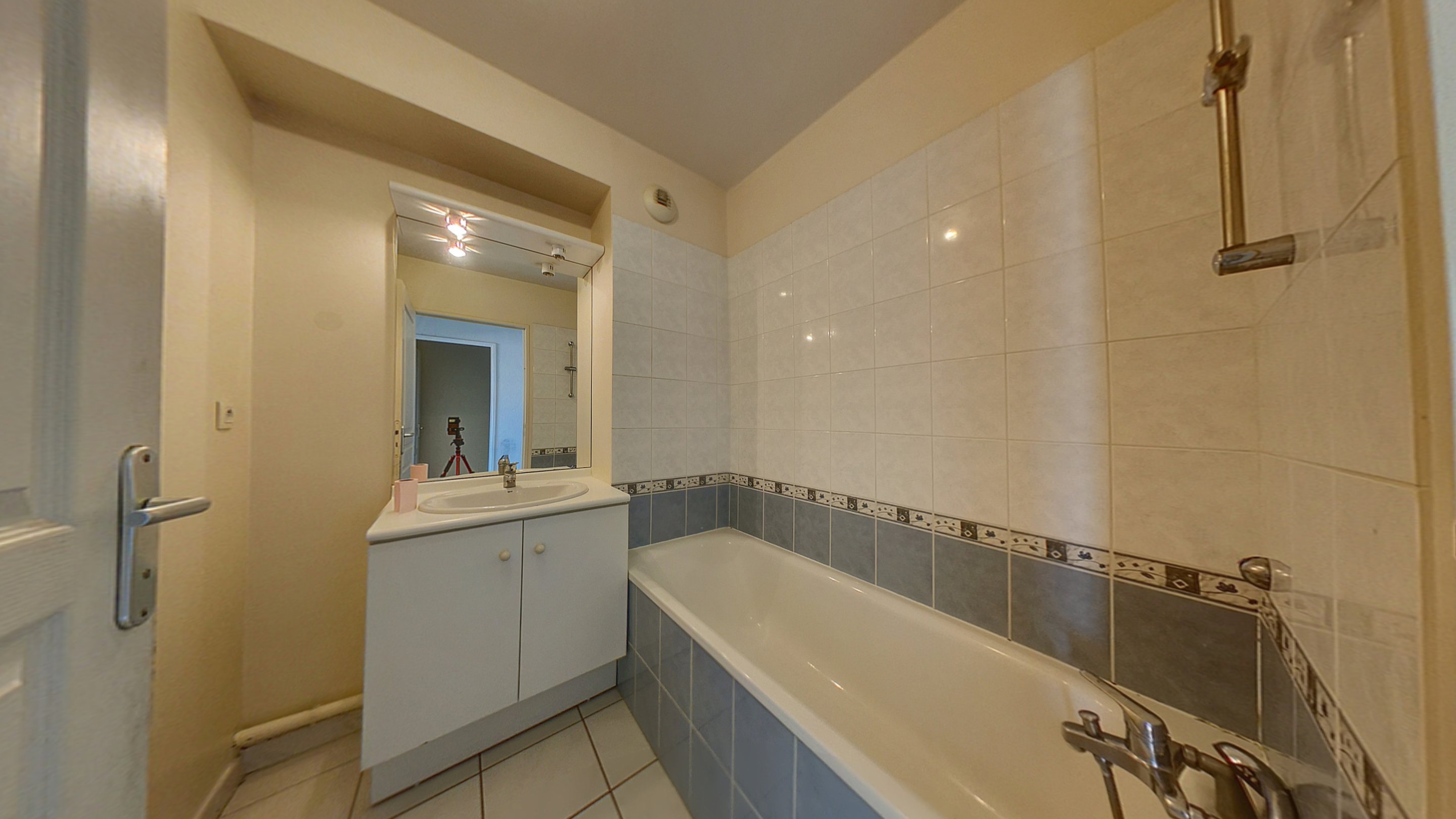 Apartment à Lunel — vignette 6