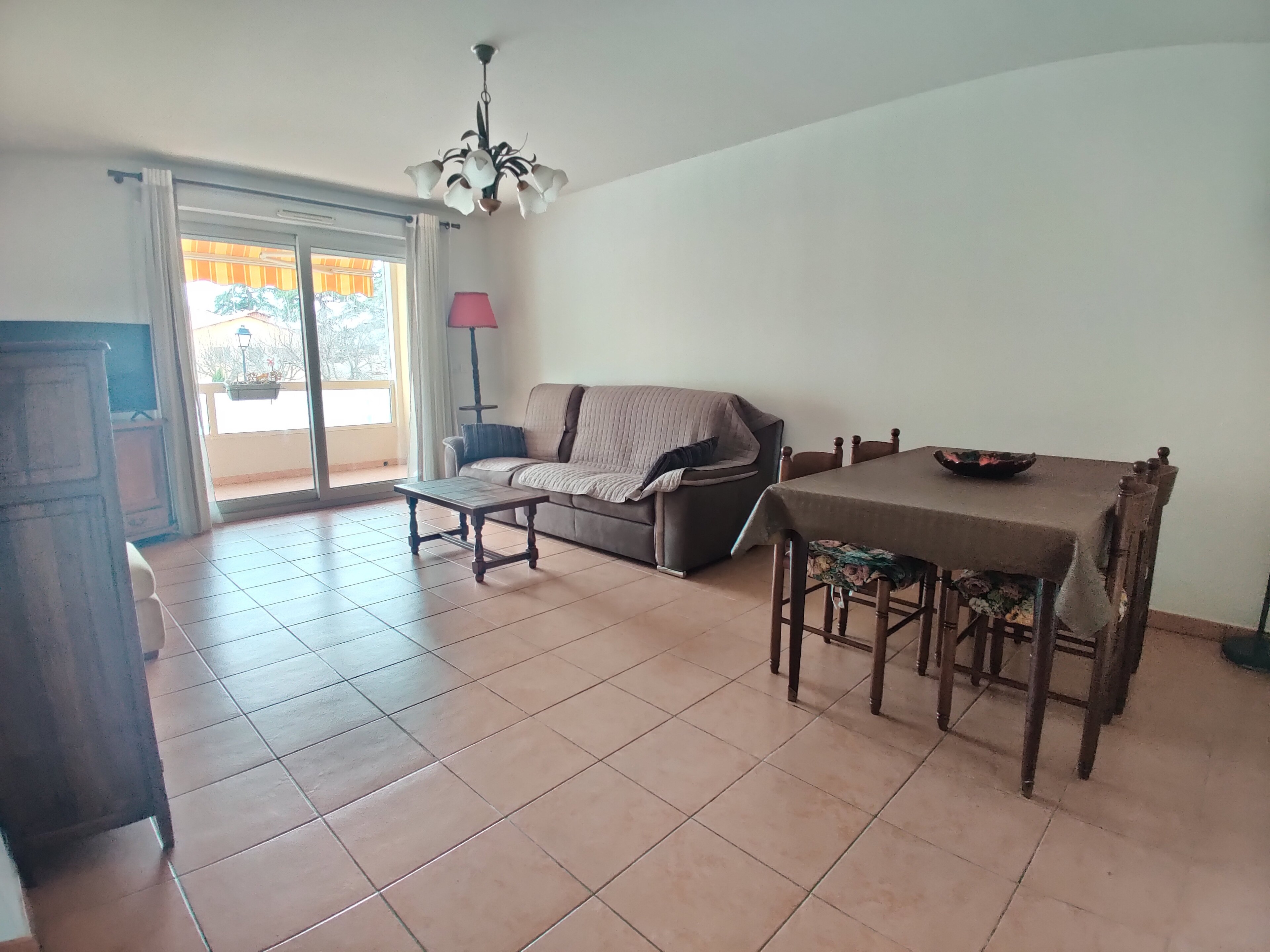 Apartment à Saint-Maximin-la-Sainte-Baume — vignette 5