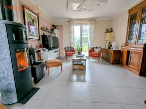 Maison familiale 4 chambres avec sous-sol complet