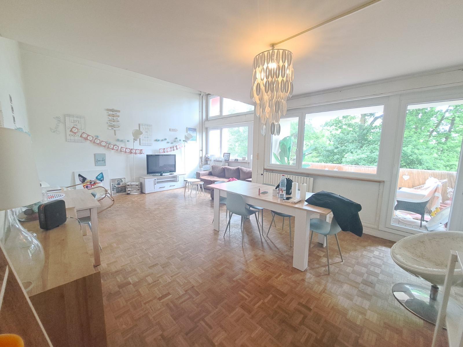 Apartment à Le Mans — vignette 2