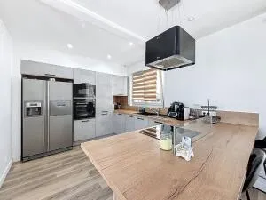House à Leyrieu — vignette 8
