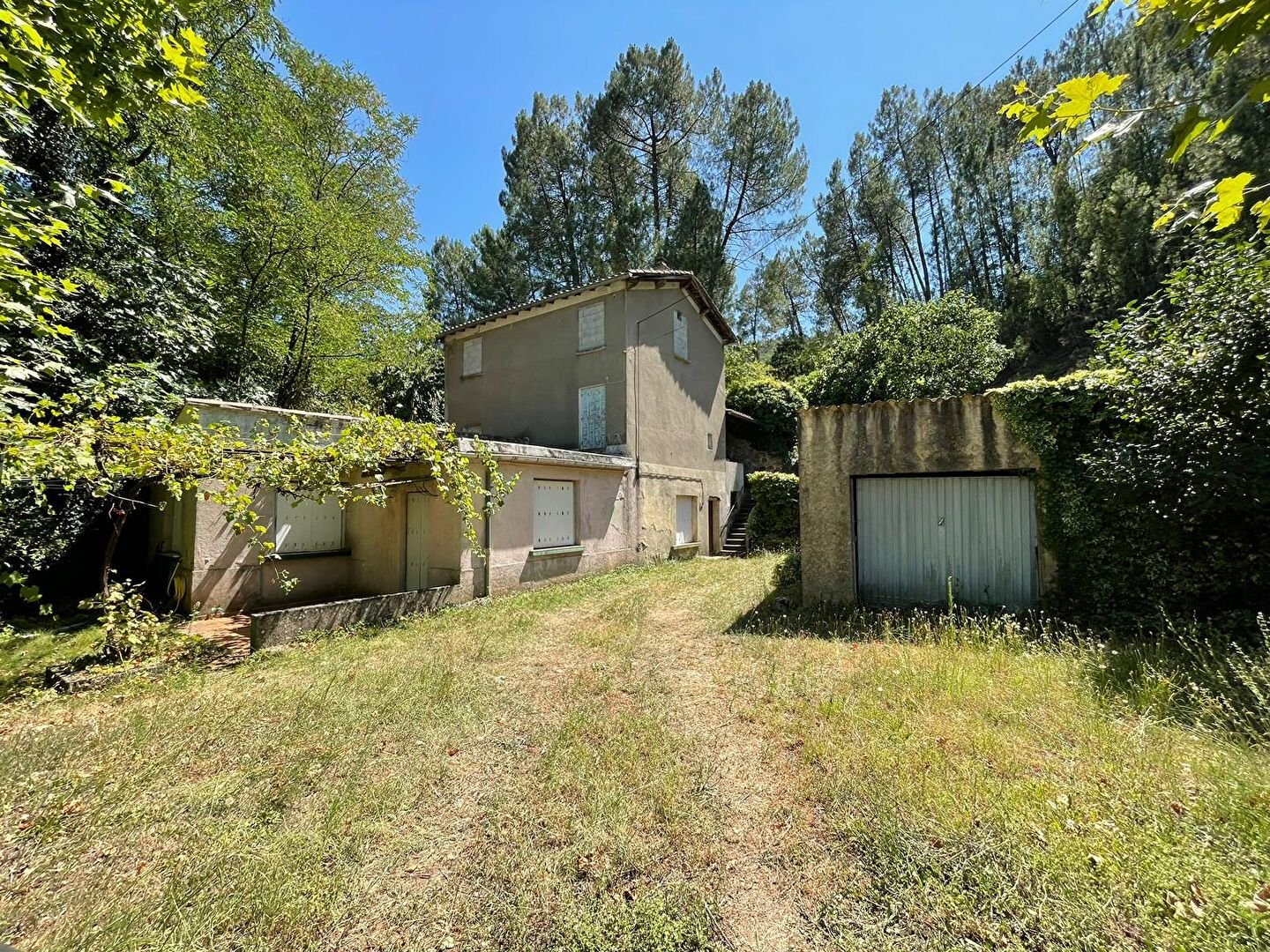 BESSEGES VENTE INTERACTIVE : Maison de 110m² habitable sur terrain attenant de 1350m²