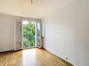 House à Saint-Jean-de-la-Ruelle — vignette 4