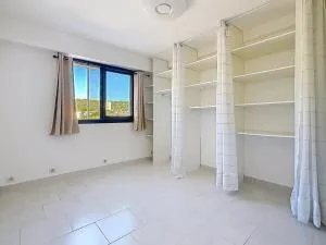 Apartment à Le Cannet — vignette 5