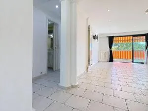 Apartment à Le Cannet — vignette 6