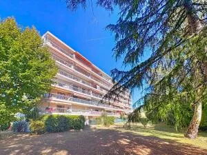 Apartment à Le Cannet — vignette 8