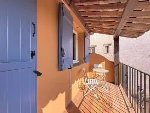 Mouans-Sartoux – Maison de ville F4 traversante avec cour de 44 m²