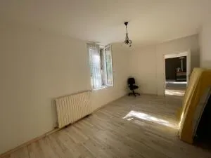 Estate à La Bastide-des-Jourdans — vignette 8