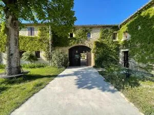 Business and/or Commercial Premises à Chabrillan — vignette 130