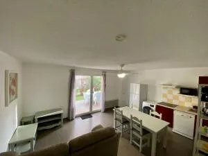 House à Aubignan — vignette 11