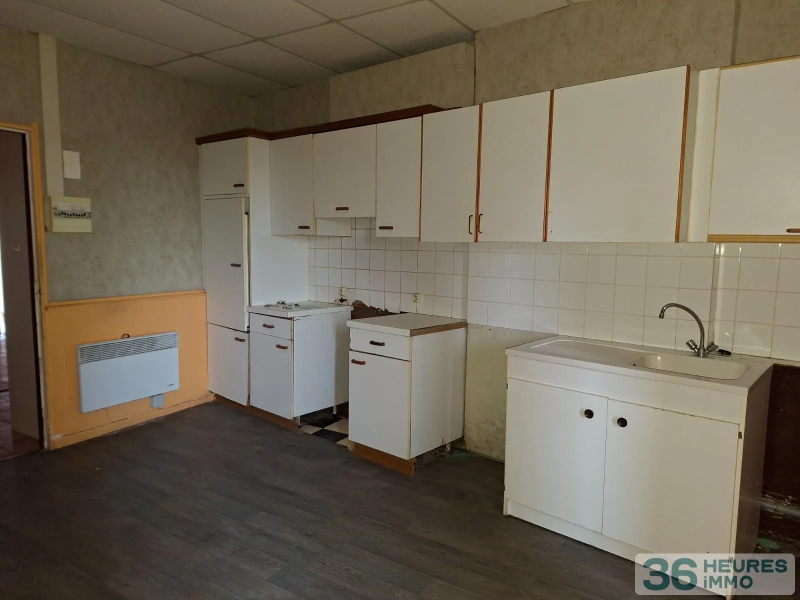 House à Saint-Denis-de-Gastines — vignette 11