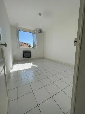 Apartment à Troyes — vignette 5