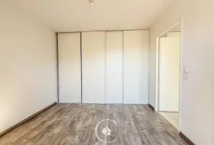 Apartment à Bordeaux — vignette 6
