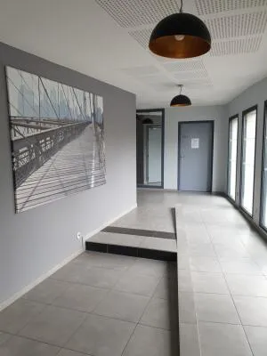 Apartment à Villenave-d'Ornon — vignette 3