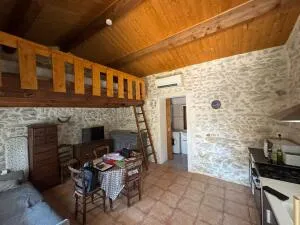 House à Saint-Privat-des-Vieux — vignette 5