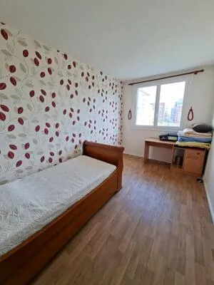 Apartment à Le Mans — vignette 5